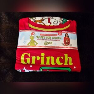 Dr. Seuss The Grinch women's holiday pajama set in size XL.